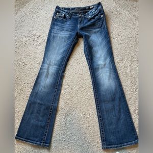 Miss Me - Boot cut jeans. Designed exclusively for Buckle. Size 29